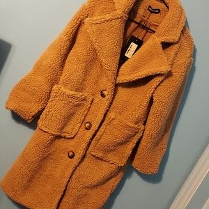 PRETTYLITTLETHING Long 🐫 Coat Size 4; NWT‼️🙂